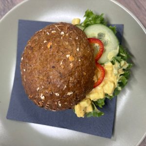 Rundstykker Grove Eggsalat